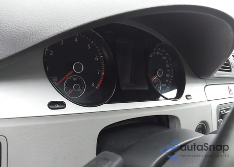 2010 Volkswagen Passat Komfort из США, поврежденный, VIN WVWJL7AN9AE058613